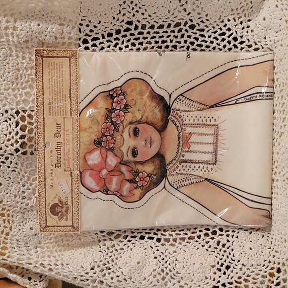 Dorothy Dear sewing kit - Picture 1 of 3